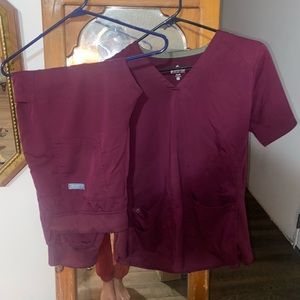 MedCoutour Touch Wine Jogger Scrubs
